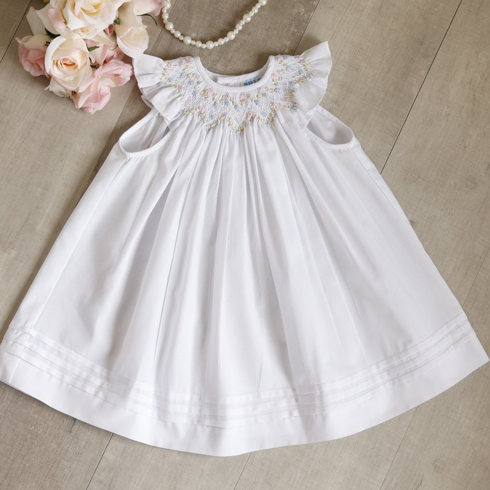 White Smocked Embroidered Dress Flutter Sleeve Luli & Me Size 9 to 12 Months